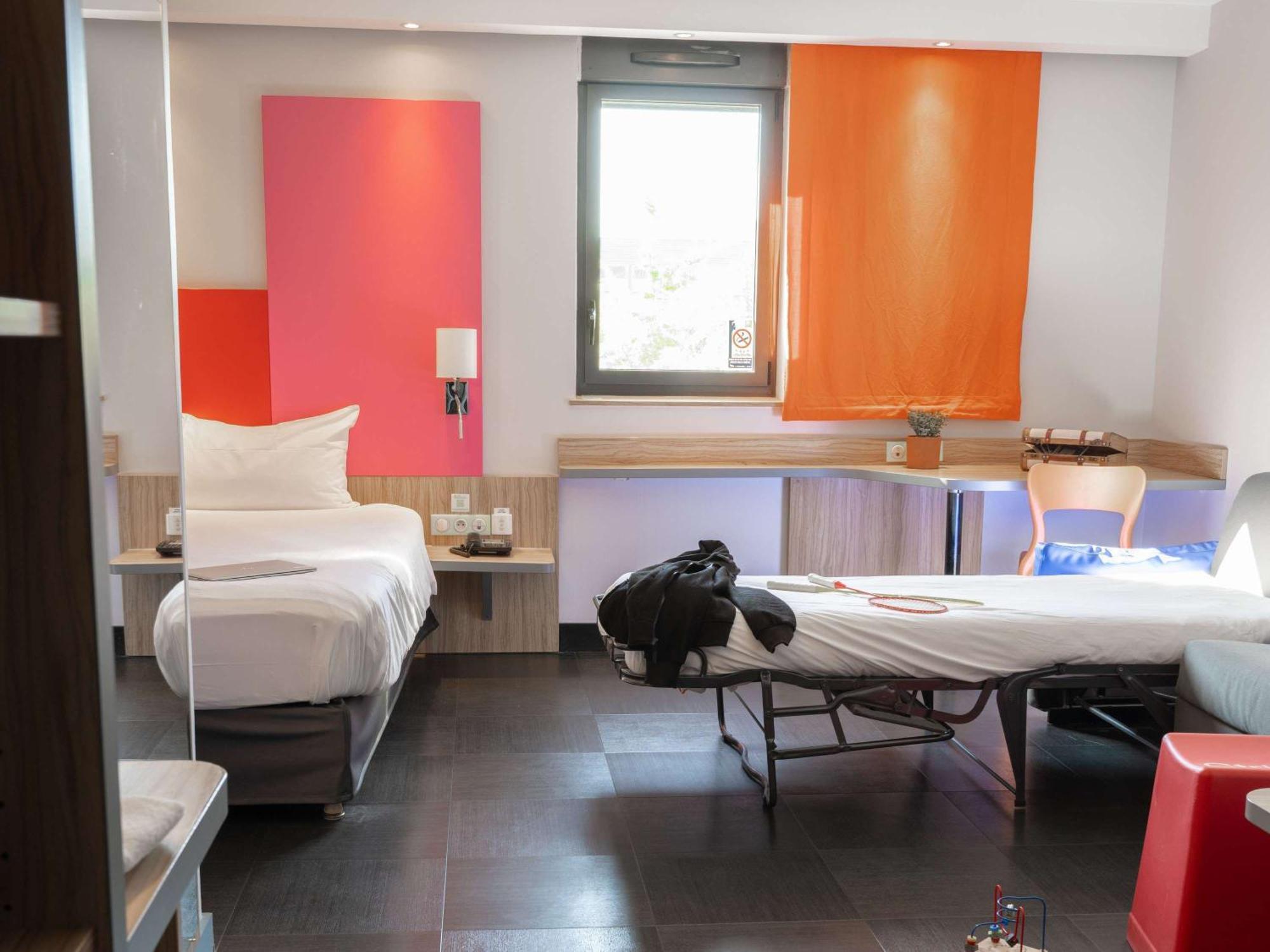Ibis Styles Romans-valence Gare Tgv 3*